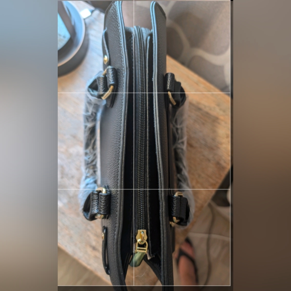 Basic Black Purse - image 5